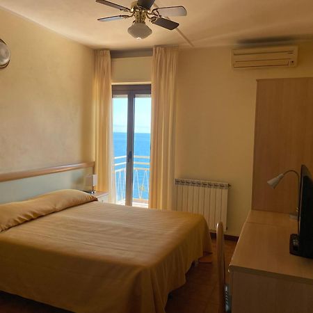 Ulivo Hotel Diano Marina Ngoại thất bức ảnh