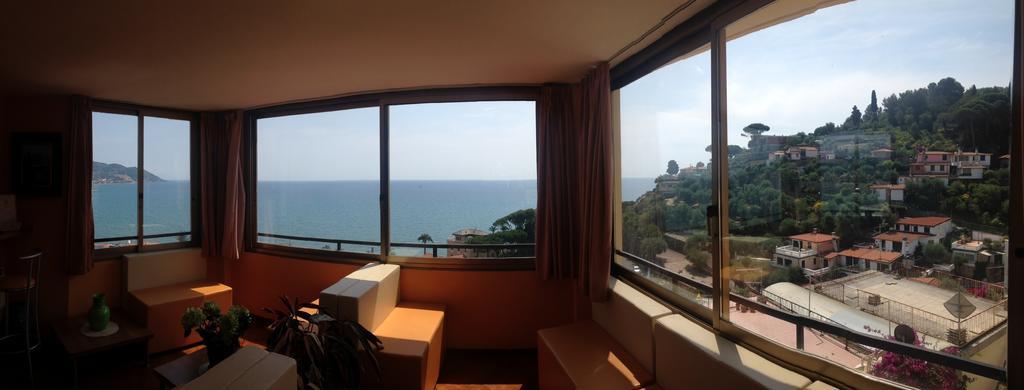 Ulivo Hotel Diano Marina Ngoại thất bức ảnh