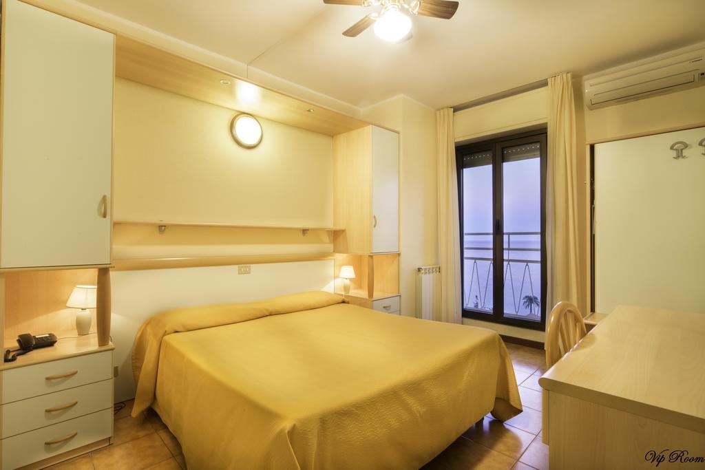 Ulivo Hotel Diano Marina Ngoại thất bức ảnh