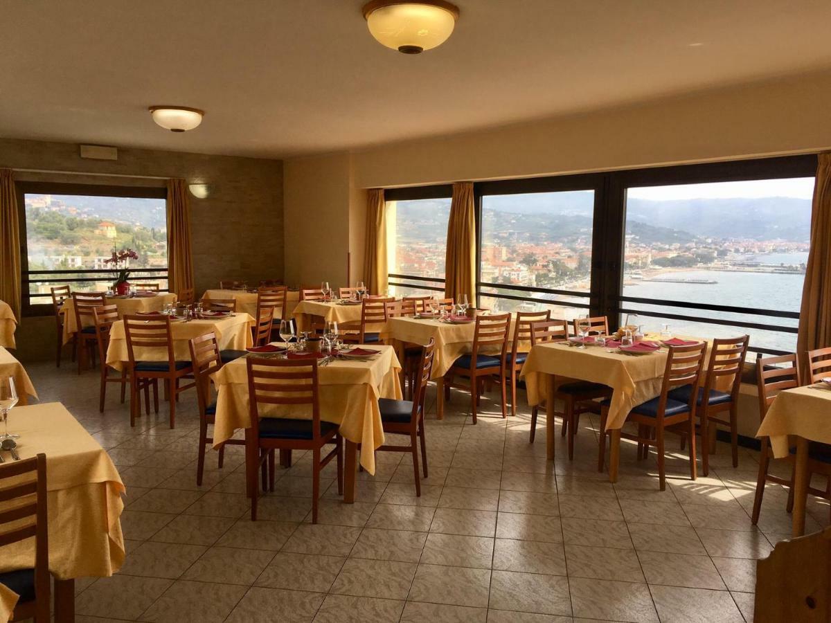 Ulivo Hotel Diano Marina Ngoại thất bức ảnh